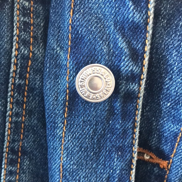 Men’s Levi’s  Jean Jacket - Picture 6 of 6
